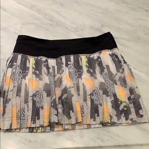 Lulu Lemon skirt with built in shorts